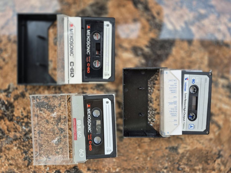 Vând 30 casete Audio originale  fabricate '75-1990  muzică mixta