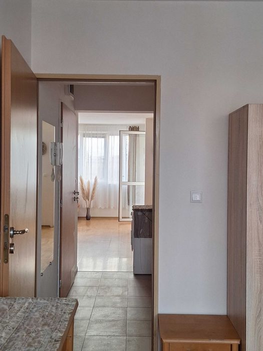 Дава се под наем Двустаен апартамент в Варна, Колхозен пазар - 65 кв.м за 408 € - Снимка #11