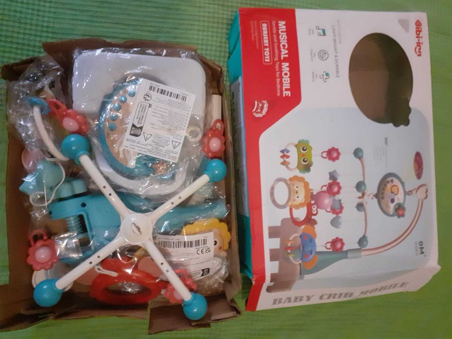 Carusel muzical cu proiectie de lumini