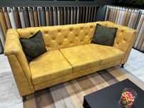 Диван стил Chesterfield цвят горчица
