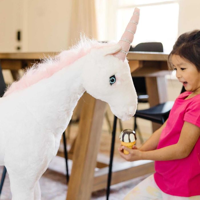 Плюшен еднорог Melissa and Doug 114см