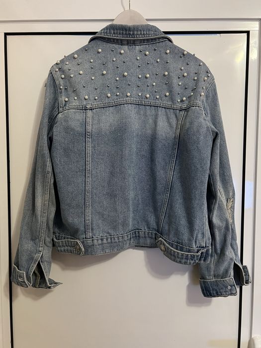 Дънково яке с перли Stradivarius