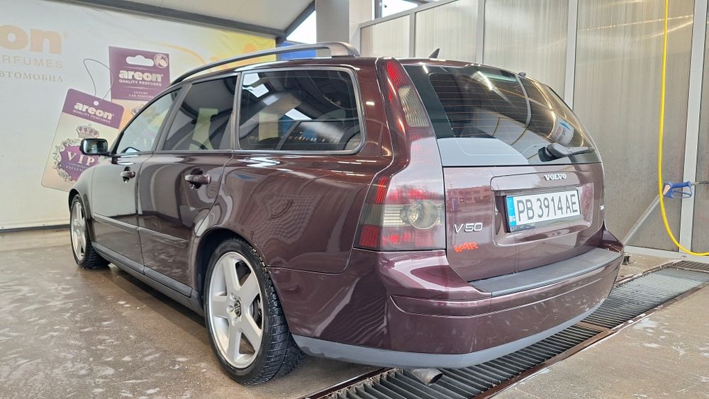 Volvo v50 T5 220 коня