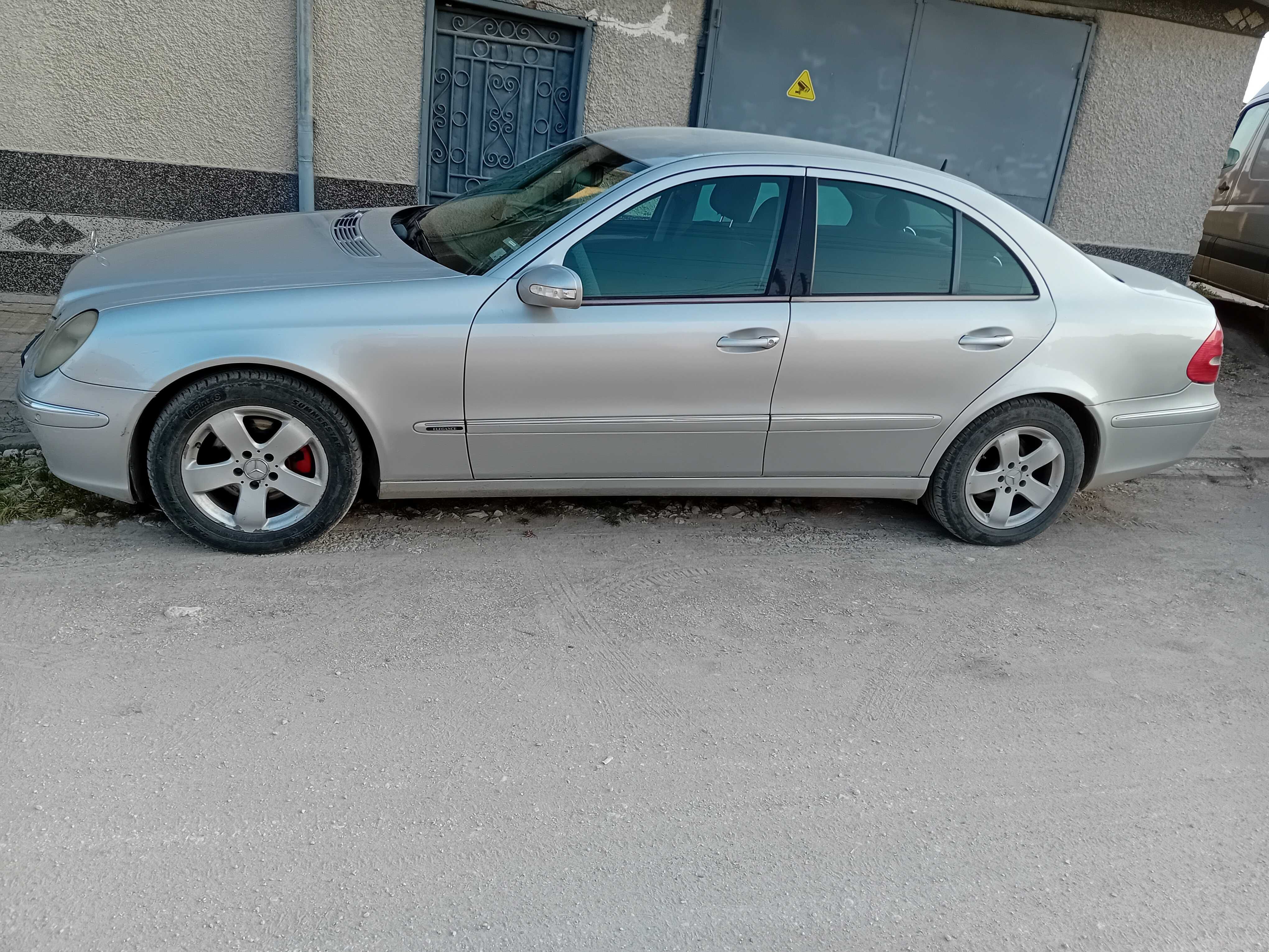 Мерцедес Е 270  автоматик дизел