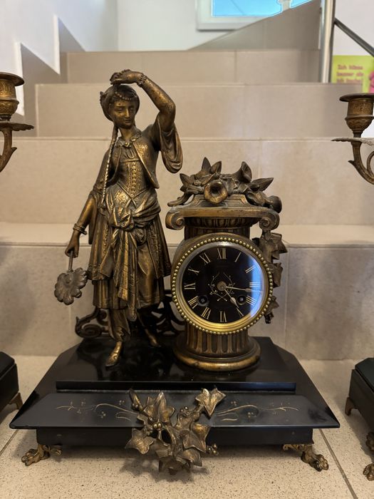 Ceas Pendul//Semineu//NAPOLEON III//Anii 1800//Sfesnice//