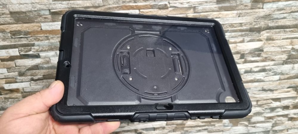 Vând tableta samsung galaxy tab a9 plus