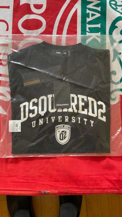 Чисто нова оригинална дизайнерска тениска DSQUARED2 с етикети!