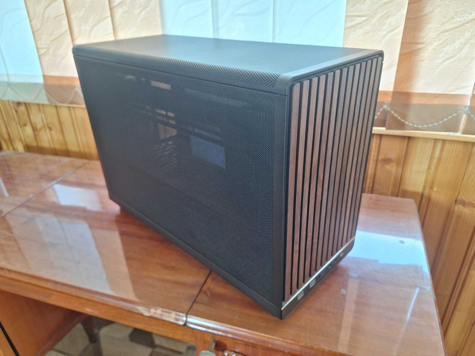 Carcasa Lian Li DAN A3 Wood edition Black, noua/nefolosita-in garantie