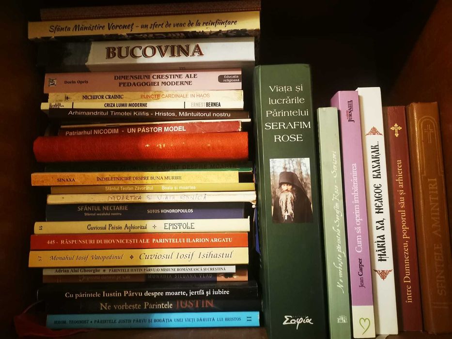 Cărți religie,romane, gramatica Limbii române 2 vol. Atlase color, CD