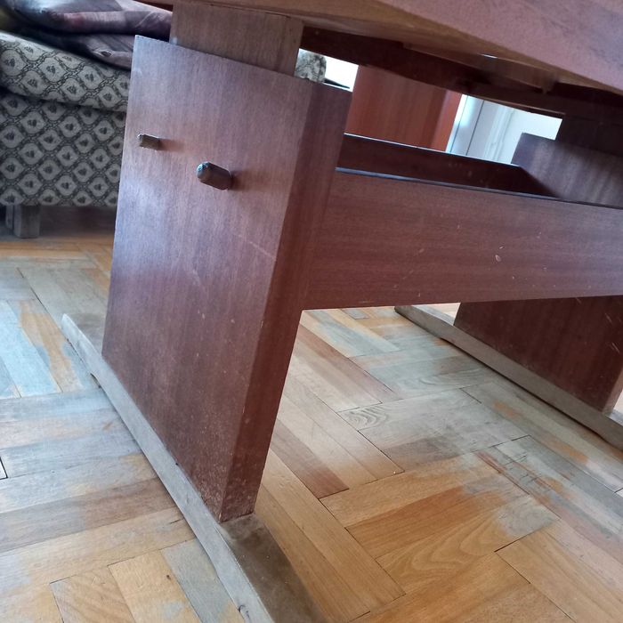 Холна разстегателна маса с повдигащ се механизъм,