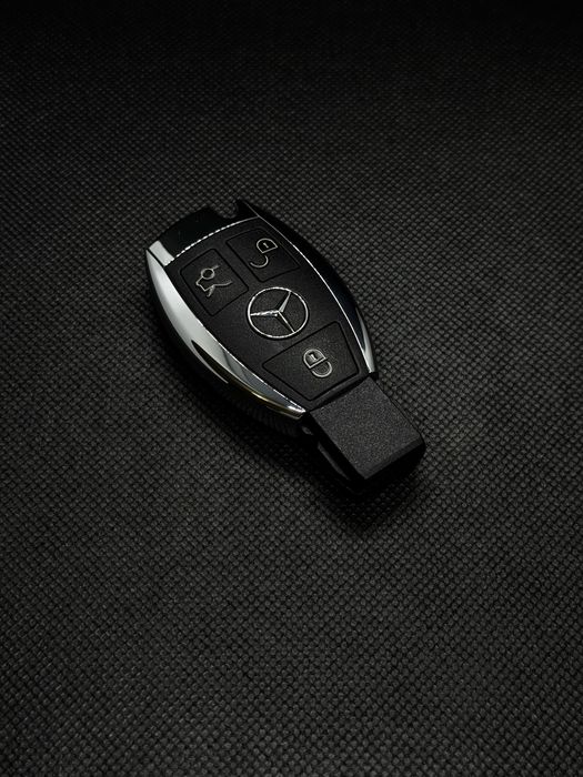Cheie auto Mercedes Benz – Carcasă NOUĂ, 3 butoane, schimb rapid!