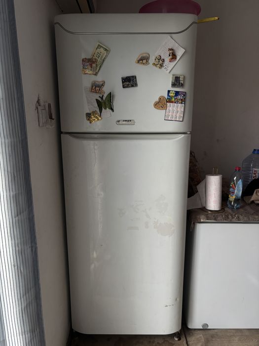 Продам холодильник Ariston