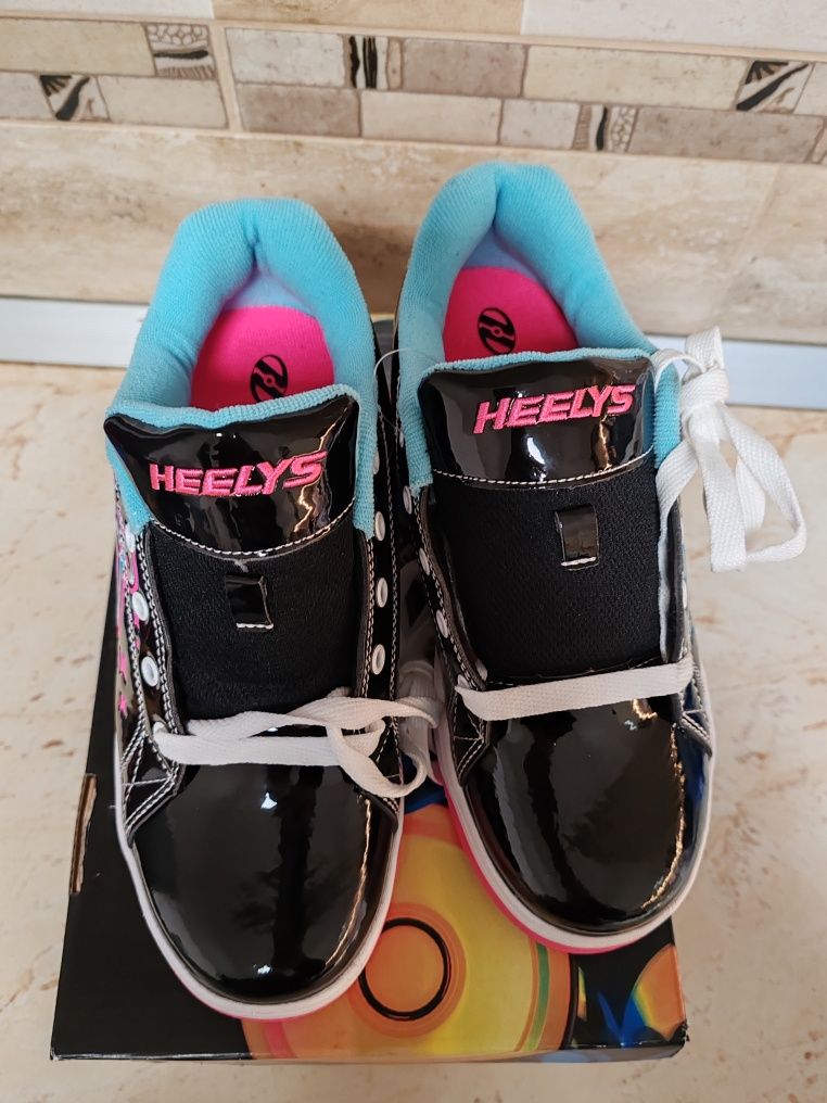 Adidași Heelys cu roti