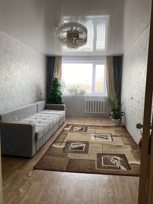 Продам 4-х комнатную квартиру в п. Аксу