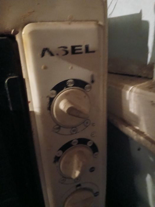 Продаю духовку электрическую