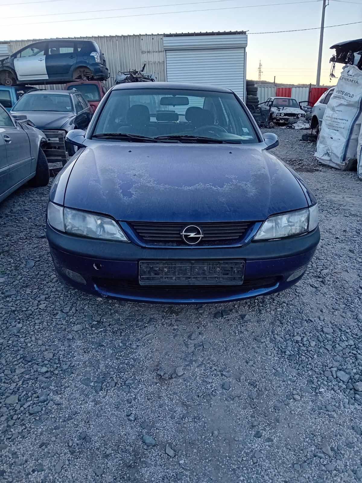 Opel Vectra 1.8 бензин 1998 година 115 к.с.