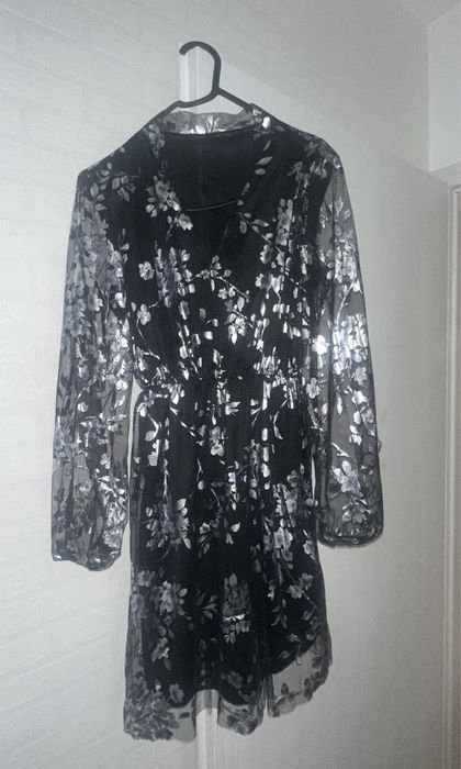 Блестяща рокля в М размер
