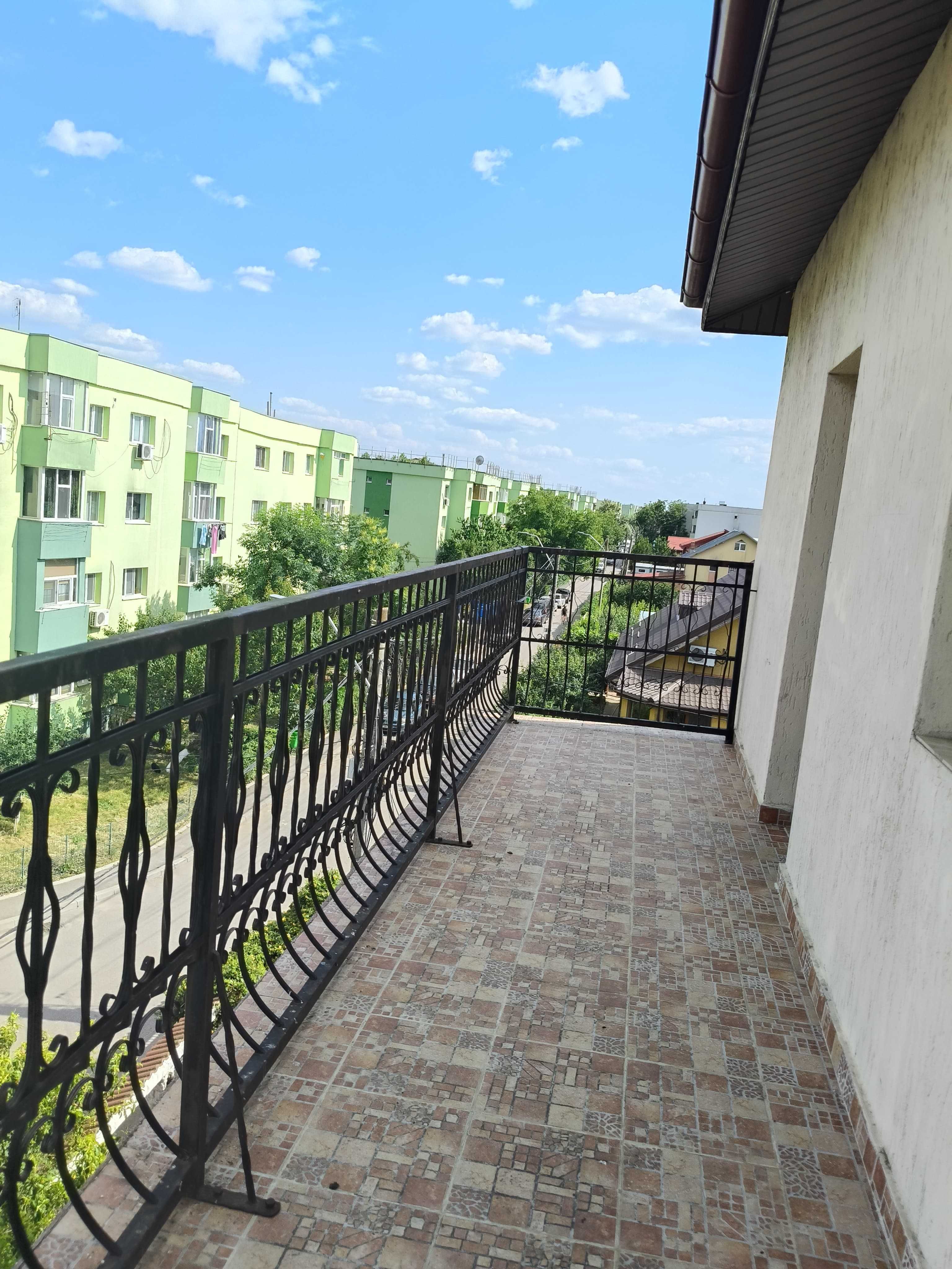 Vand casa in comuna 1 Decembrie -2 zone separate 507 mp