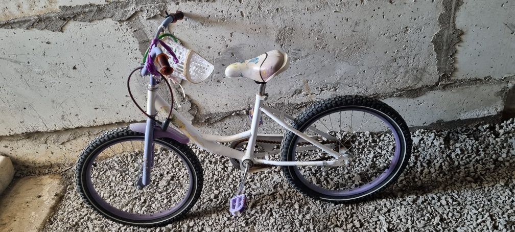 Продам велосипед фиолетовый. Цена 16.000