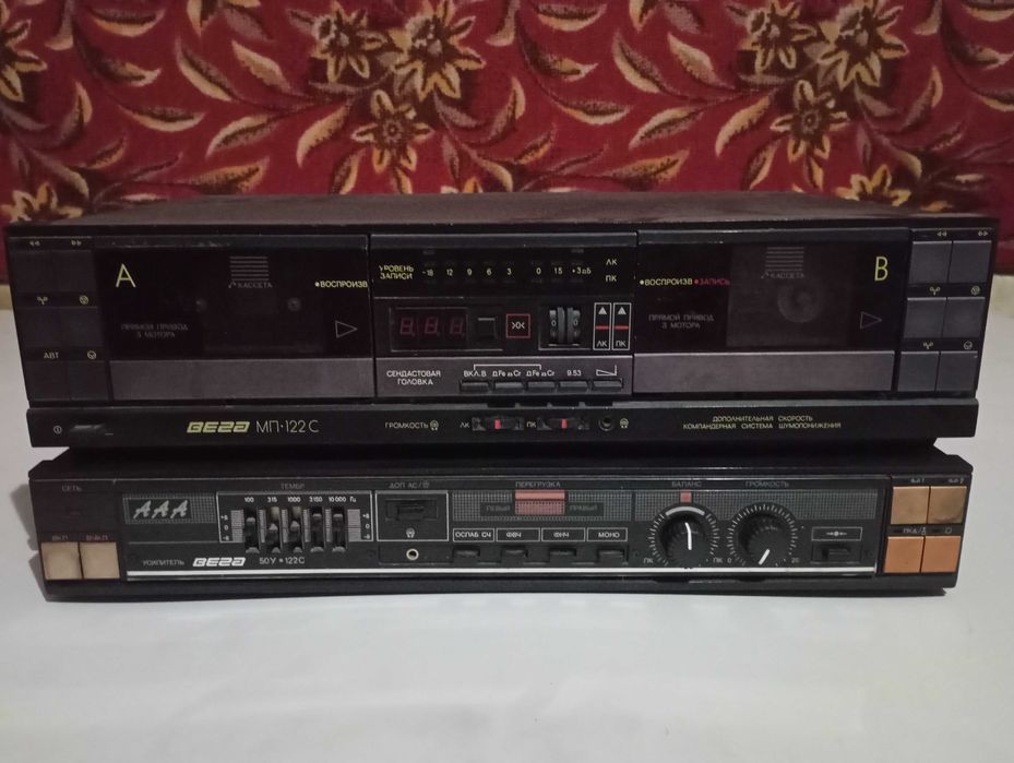 усилитель и магнитофон Вега 122С