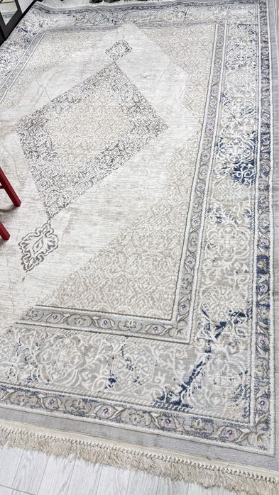 Продам ковёр  в отличном состоянии