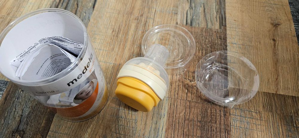 MEDELA SOLO двуфазна електрическа помпа + Подарък Medela Calma