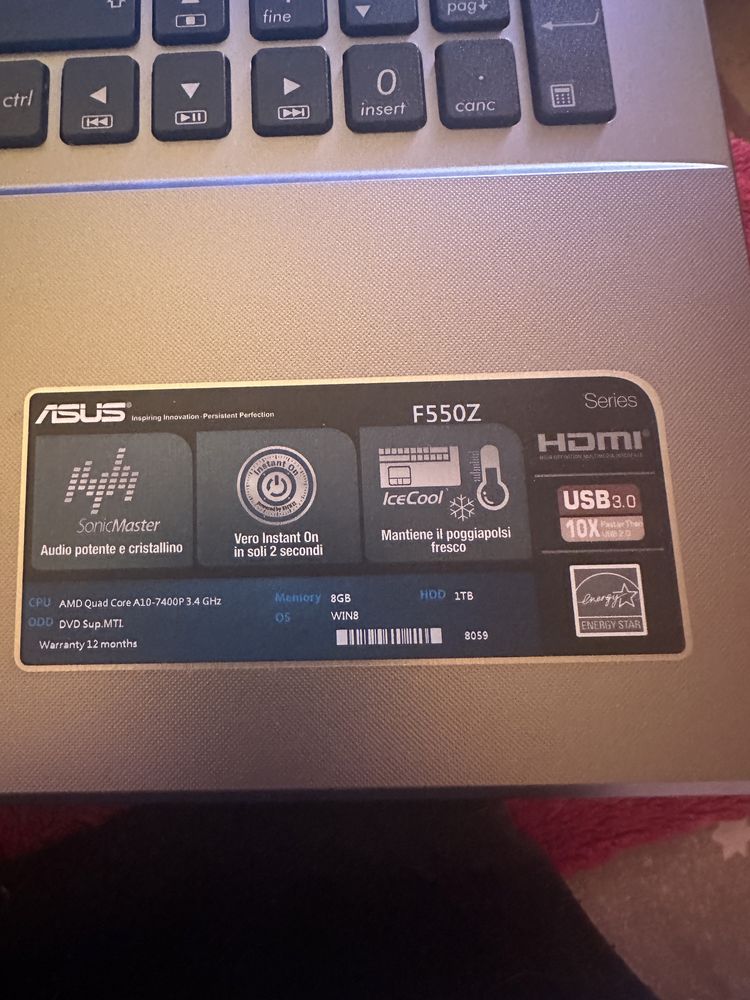 Laptop Asus X550ZE