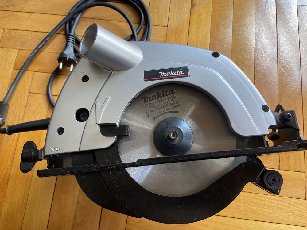 Fierăstrău-electric-circular 5604R-950W-165mm, nou, orig.Makita-Japan.