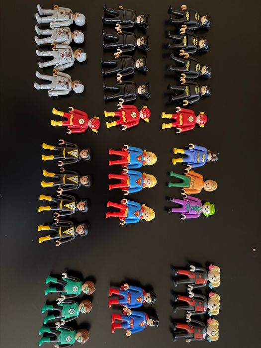 Kinder Surprise - DC Playmobil