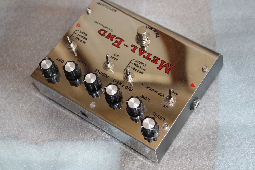 Metal End Дисторшън педал за китара - ЖЕСТОК