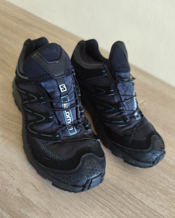 Salomon Goretex 36