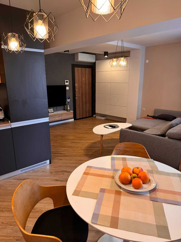 Дава се под наем Едностаен апартамент в Казанлък - 40 кв.м за 357 € - Снимка #4
