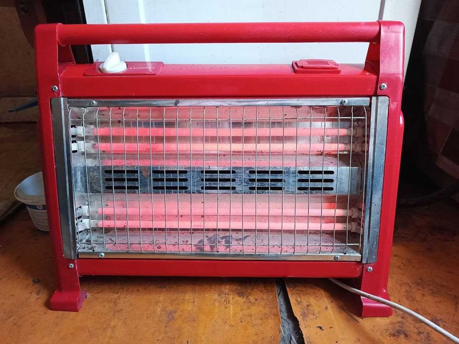 Напольный электрический обогреватель