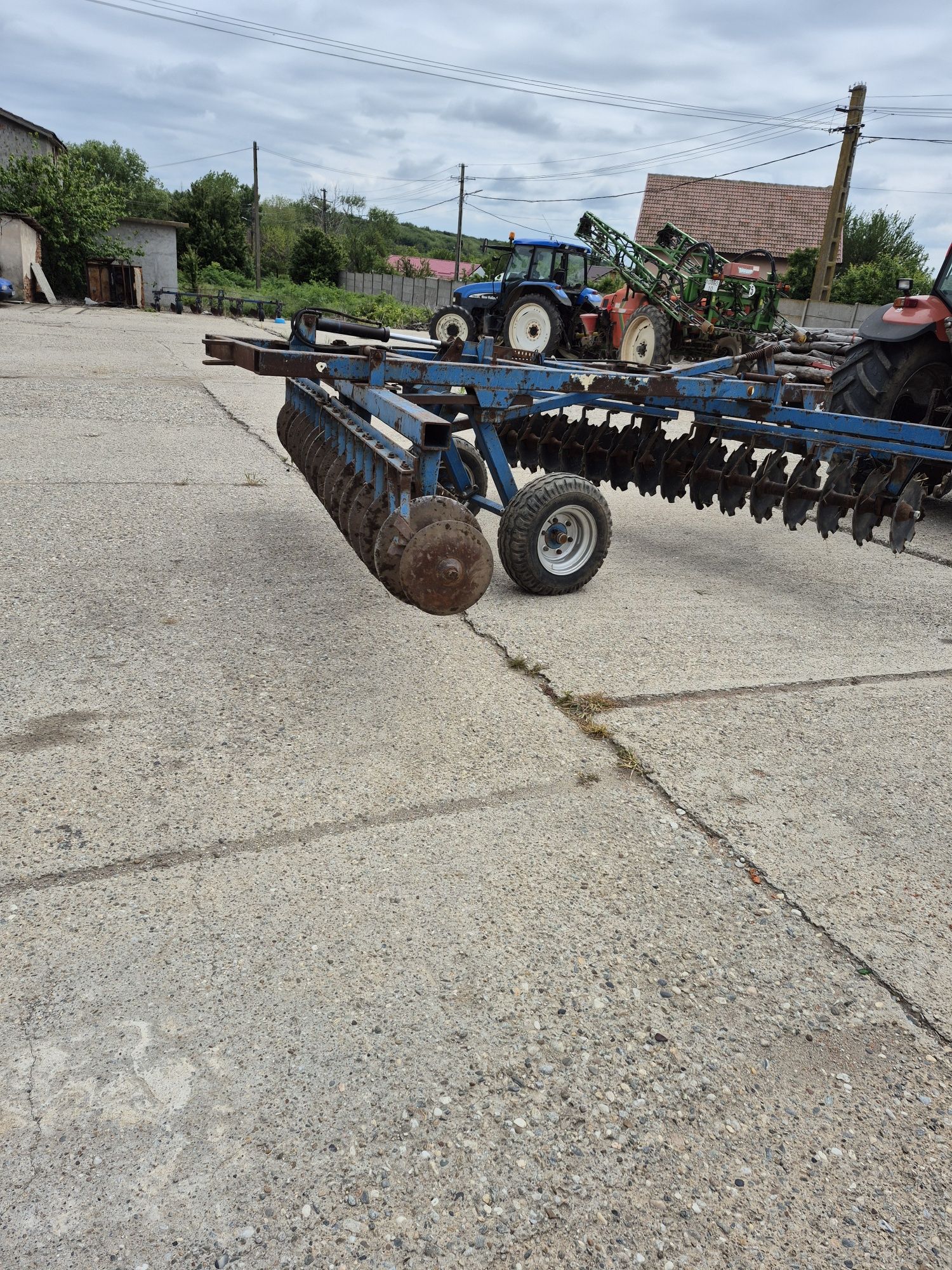 Vând Disc in V 3.8m
