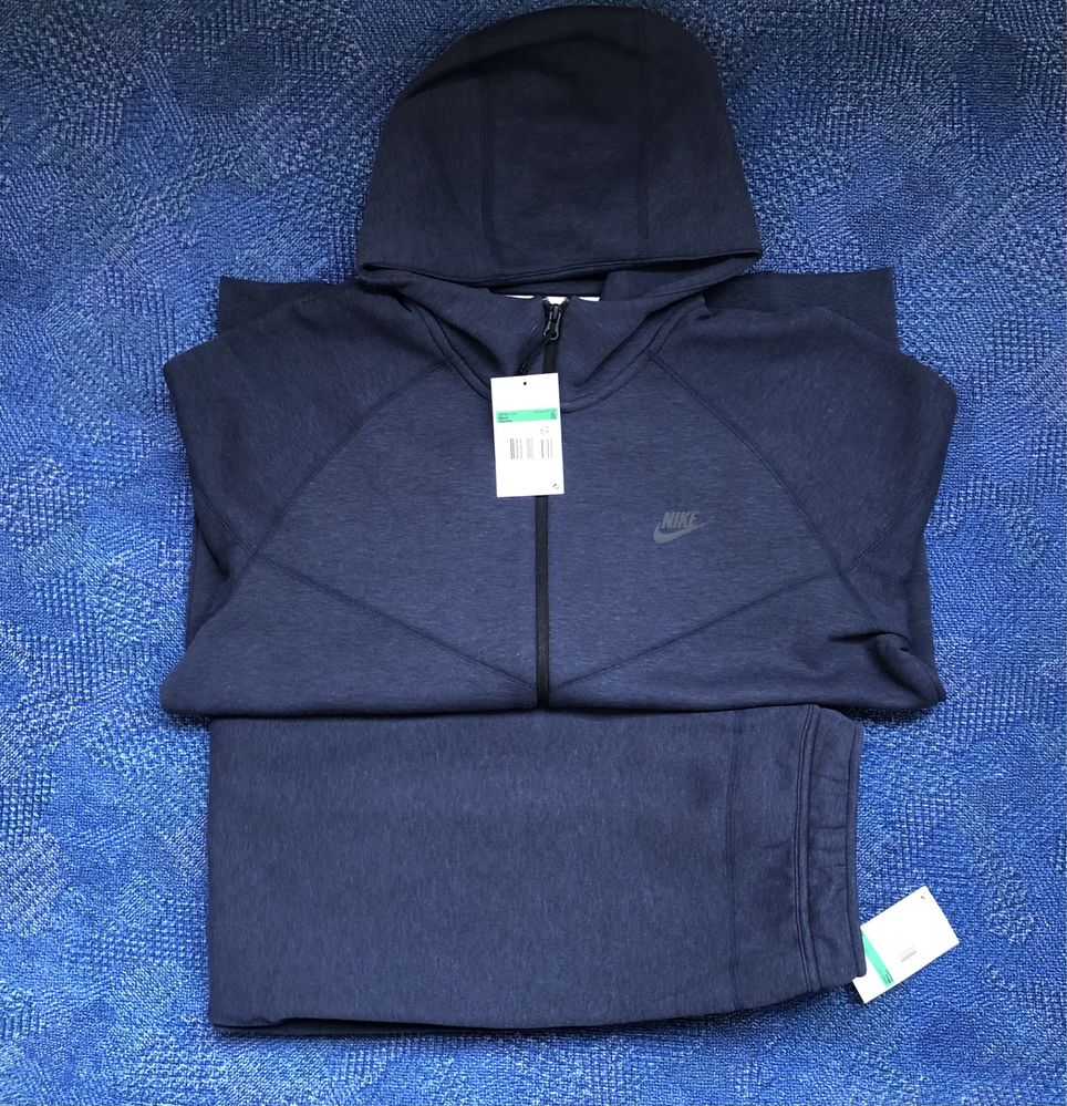 Nike Tech Fleece ОРИГИНАЛЕН мъжки екип/анцуг горнище и долнище L