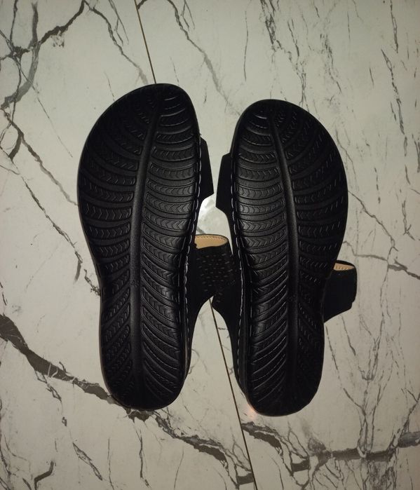 Papuci/șlapi cu scai