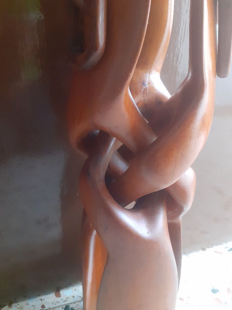 Pretioasa sculptura veche din lemn de maslin
