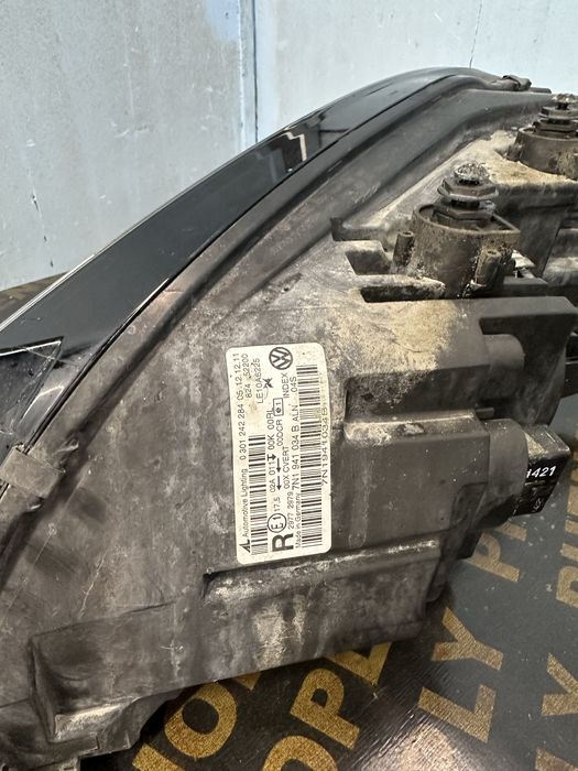 Фарове VW Sharan