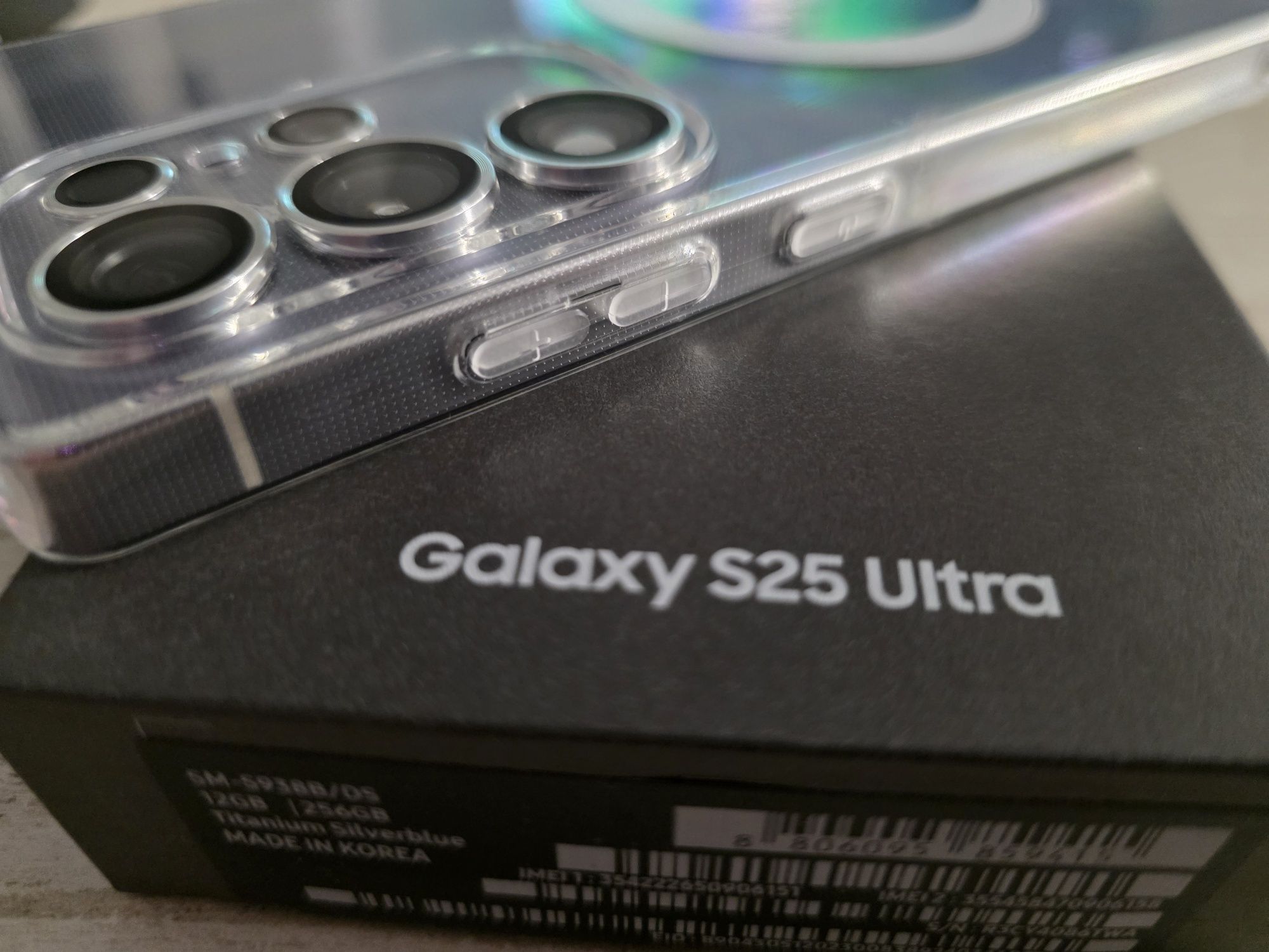 Samsung Galaxy S25 Ultra   12/256GB,неразличим от нов