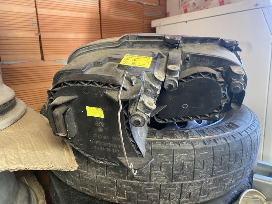 Фар ляв за Vw caddyvw tuaran