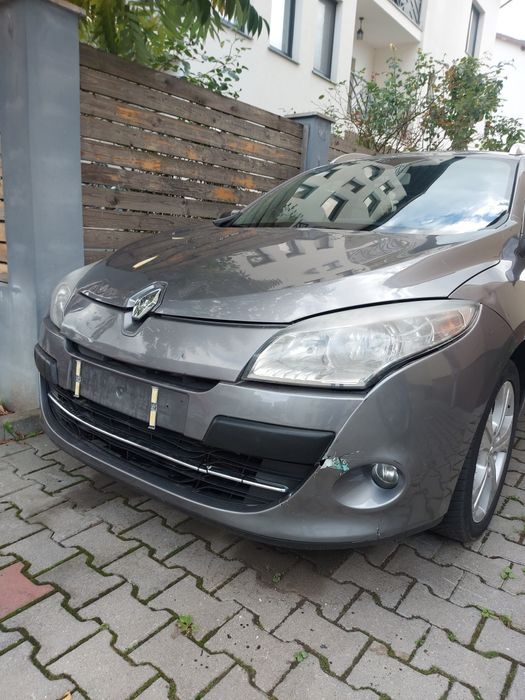 Renault Megane | bară față | armătura