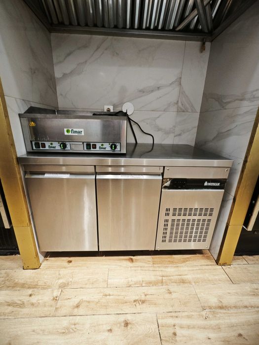 Професионални хладилници и хладилни маси на половин цена