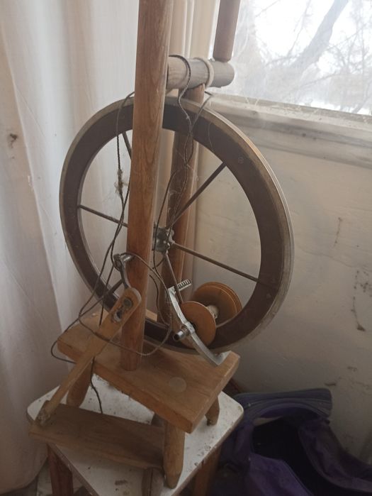 Прялка.б/у.Ножной привод