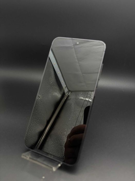 Dracula Amanet: Samsung S23 128Gb/8Ram.