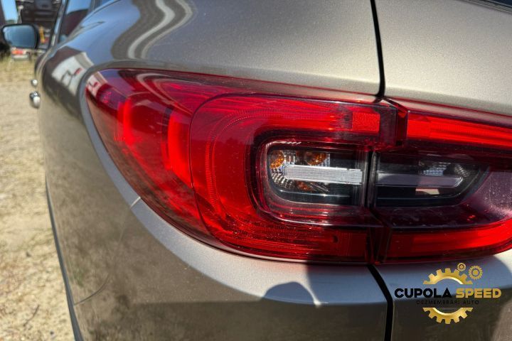 Lampa Tripla stop stanga pe aripa Renault Kadjar 1 [2015 - 2018]