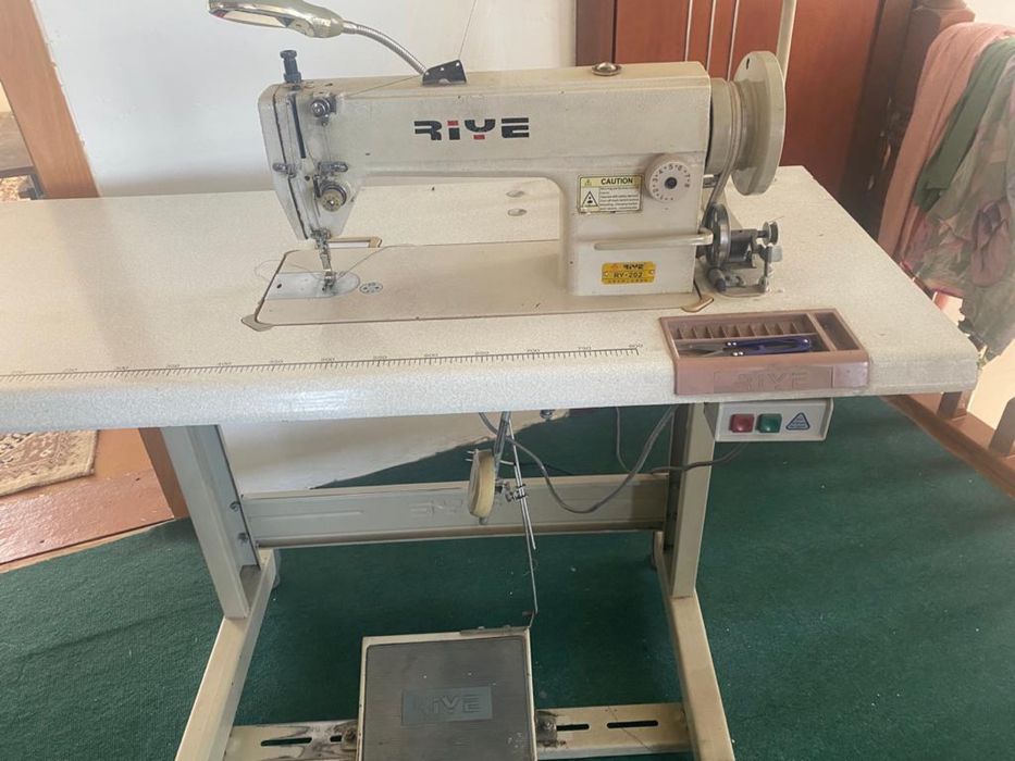 Швейная машина