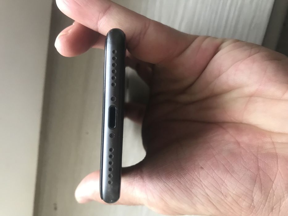 Айфон 8/ 64гв трешини нету!