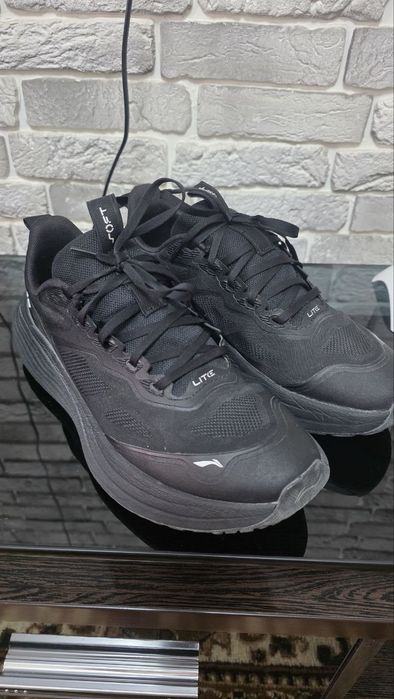 Оригинальные кроссы Li-ning