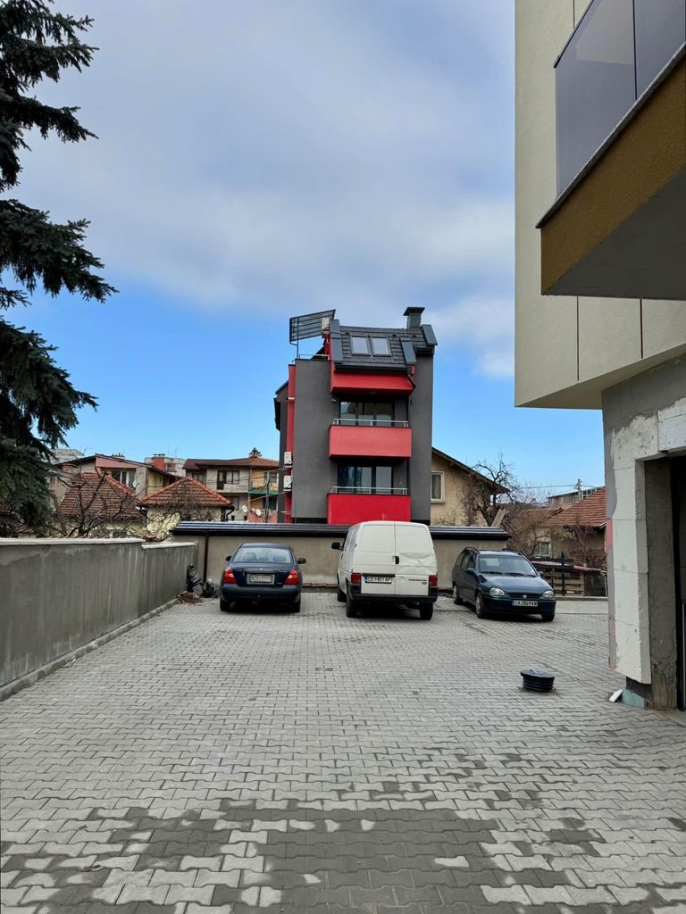 Продава се Двустаен апартамент в София, Манастирски ливади - 69 кв.м за 2244 €/кв.м - Снимка #2