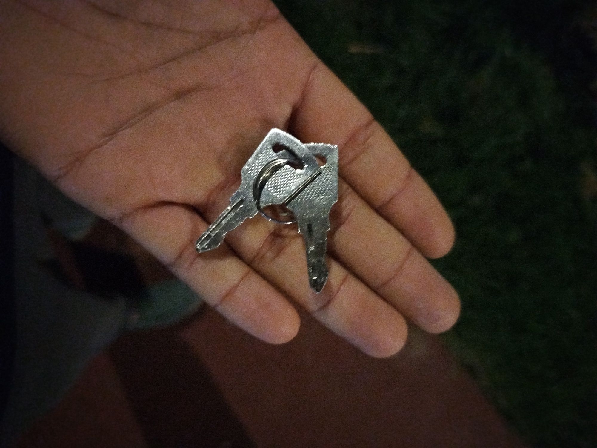 Kalit sotiladi 10$